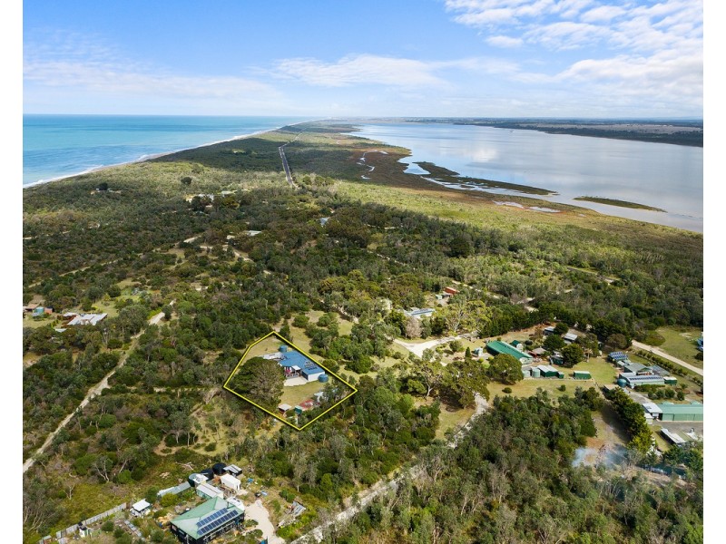 6 Catania Court, Glomar Beach VIC 3851