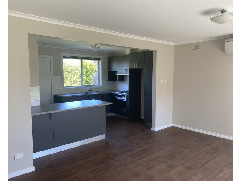 1/2 Weir Street, Sale VIC 3850