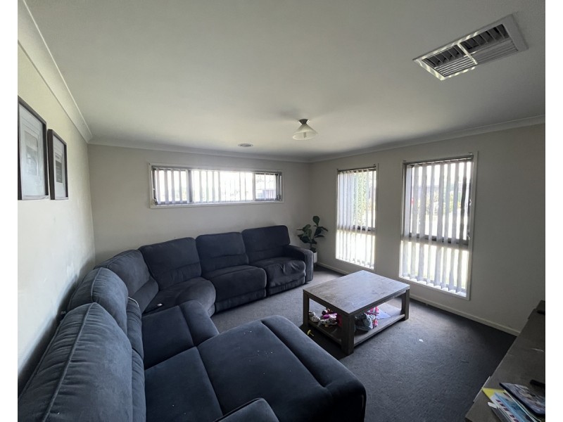 68 Woondella Boulevard, Sale VIC 3850