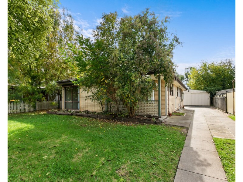 3 Shepherd Court, Sale VIC 3850