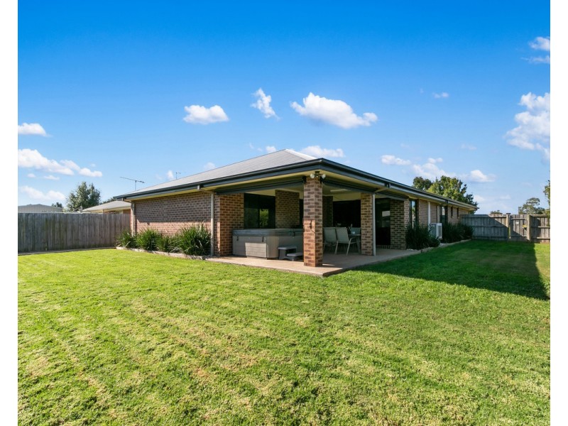 14 The Boulevard, Sale VIC 3850