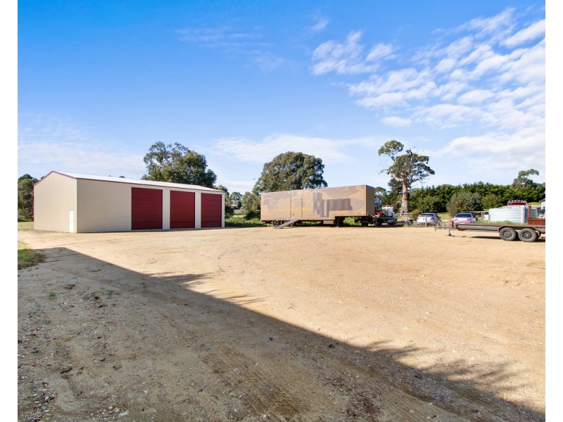 5 Clear View Court, Longford VIC 3851