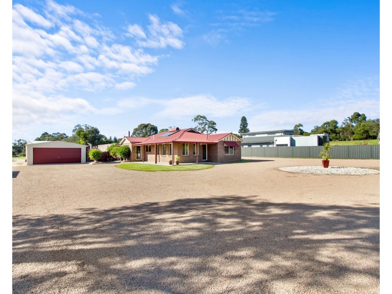 5 Clear View Court, Longford VIC 3851