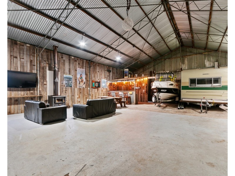 23 Newnham Road, Longford VIC 3851