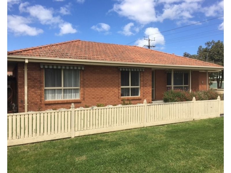 52 Dundas Street, Sale VIC 3850