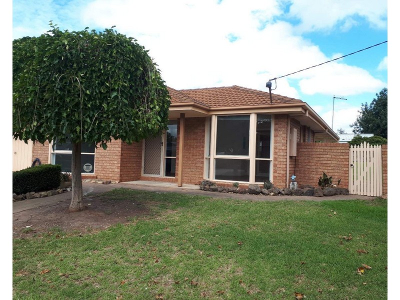 40 Montgomery Street, Sale VIC 3850