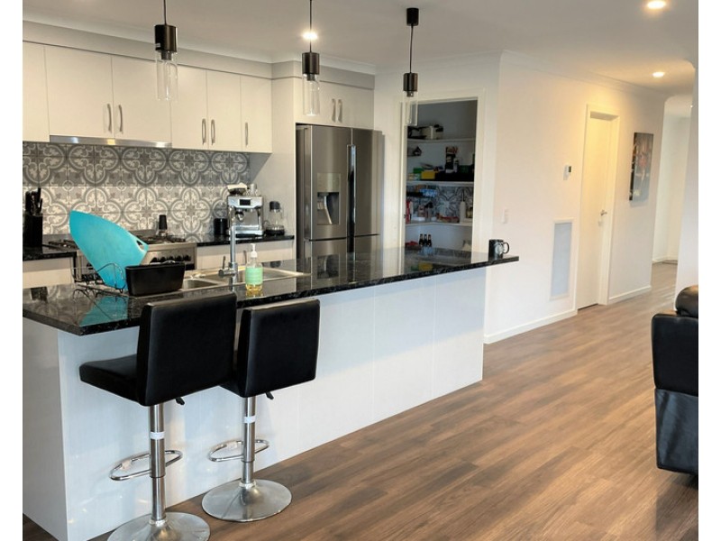 14 Lazzaro Cresent, Sale VIC 3850