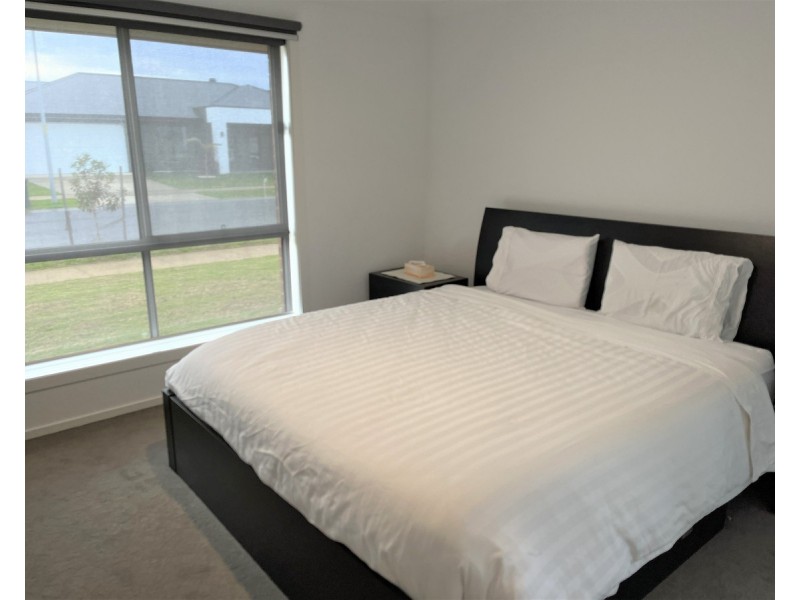 14 Lazzaro Cresent, Sale VIC 3850