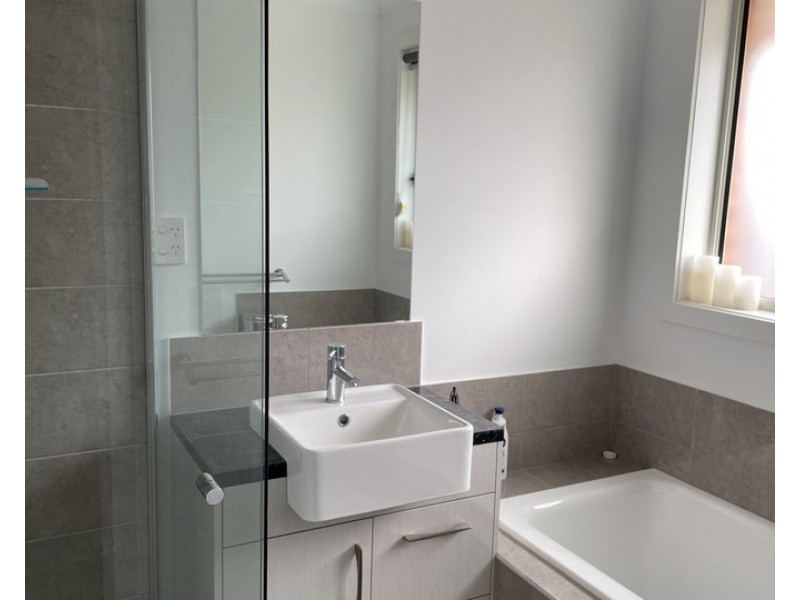 14 Lazzaro Cresent, Sale VIC 3850