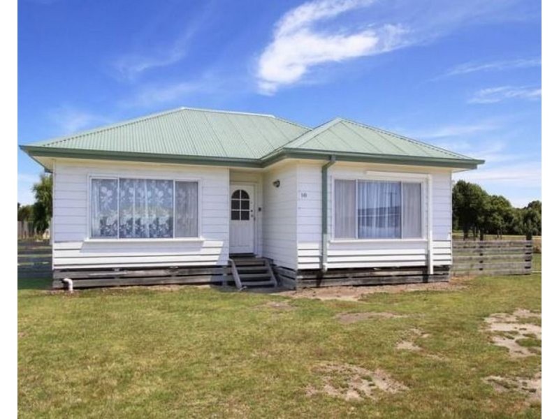 10 Centre Road, Seaspray VIC 3851
