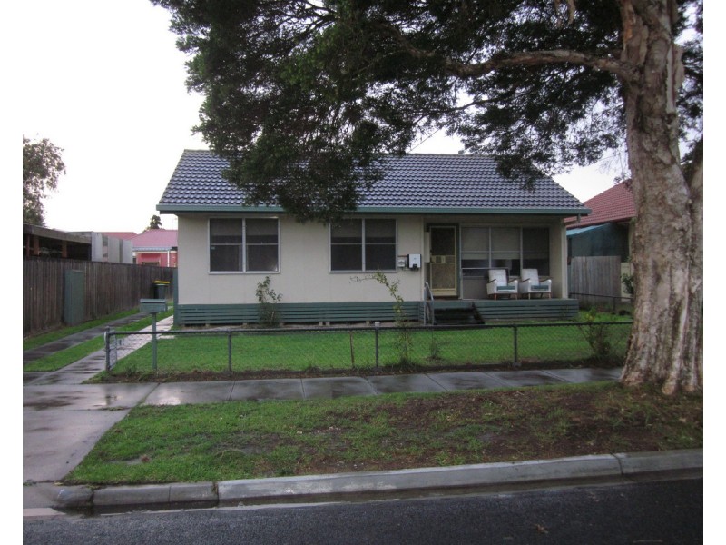 1 Alexandra Avenue, Sale VIC 3850