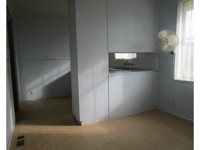 1 Alexandra Avenue, Sale VIC 3850