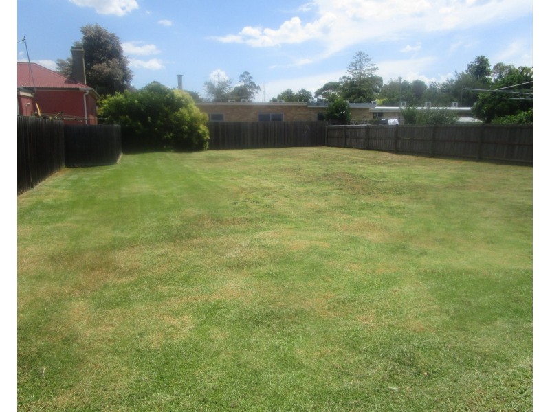 1 Alexandra Avenue, Sale VIC 3850