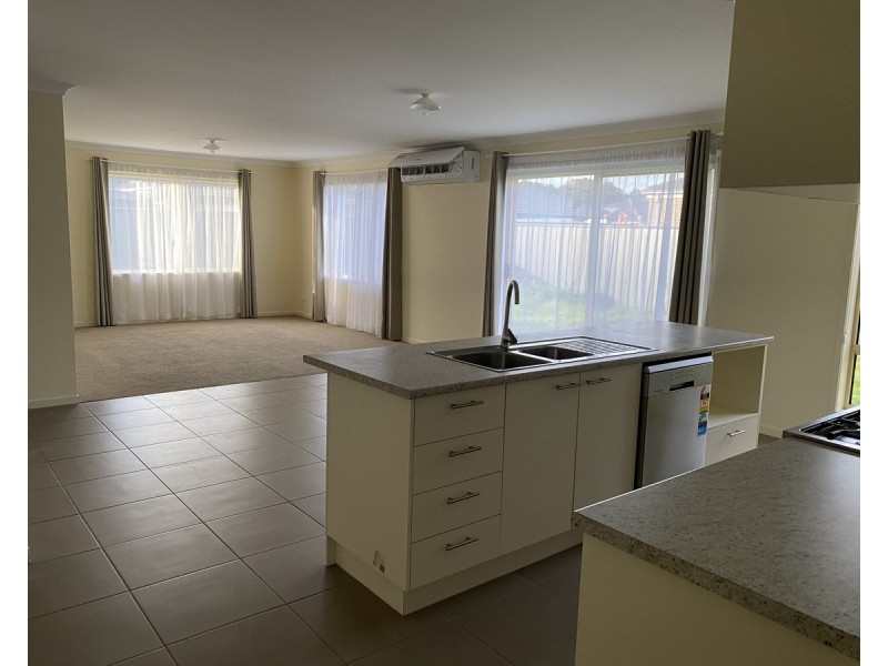 5 Kennelly Crescent, Stratford VIC 3862