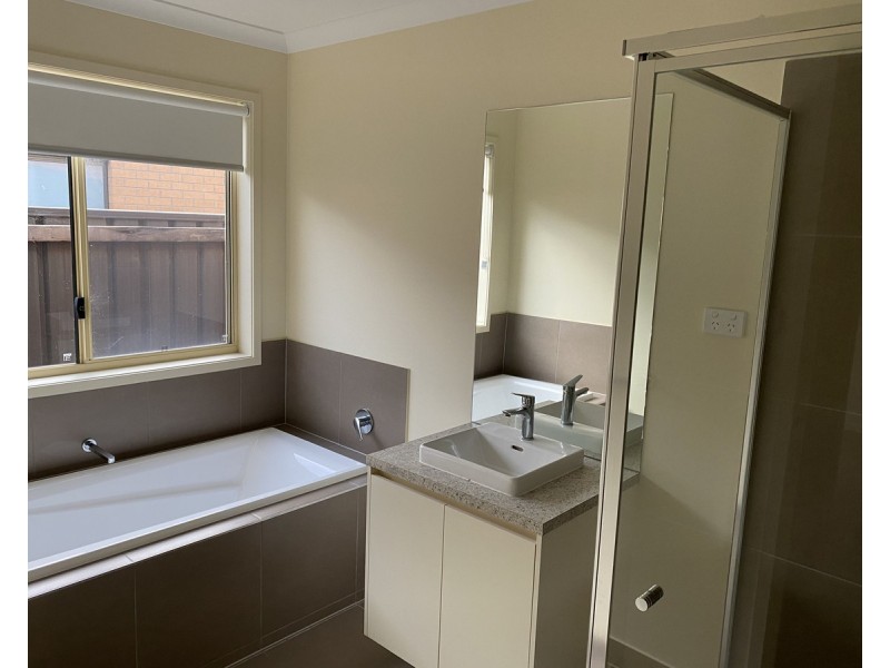 5 Kennelly Crescent, Stratford VIC 3862