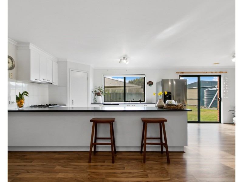 10 Krista Court, Sale VIC 3850