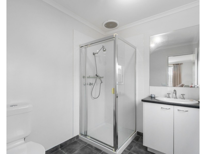 10 Krista Court, Sale VIC 3850