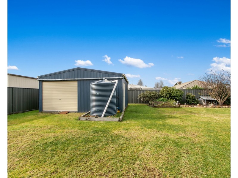 10 Krista Court, Sale VIC 3850