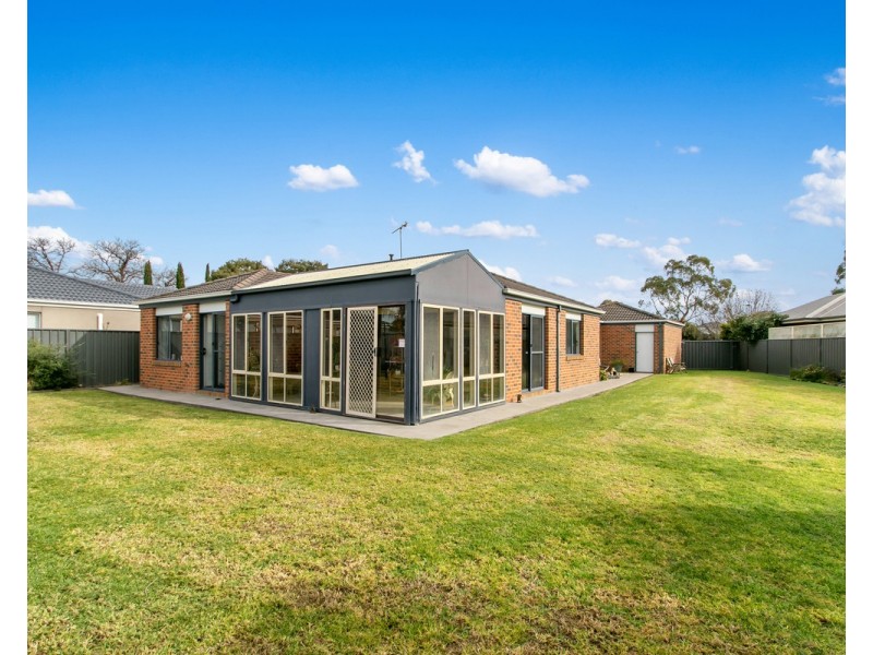 10 Krista Court, Sale VIC 3850