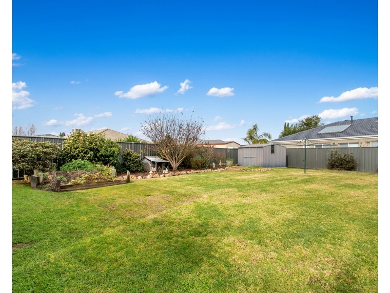 10 Krista Court, Sale VIC 3850