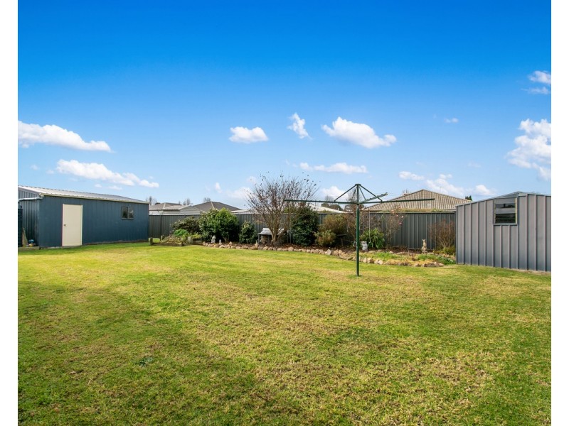 10 Krista Court, Sale VIC 3850
