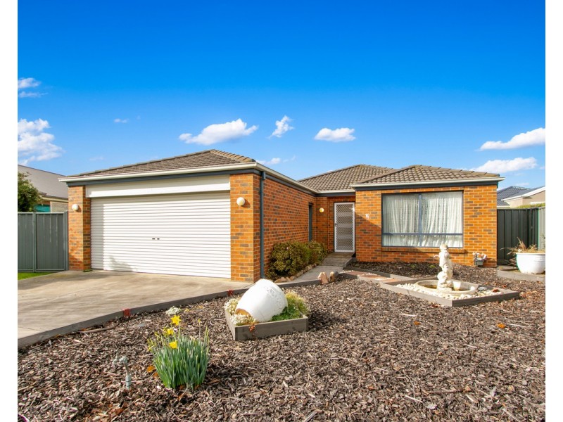 10 Krista Court, Sale VIC 3850