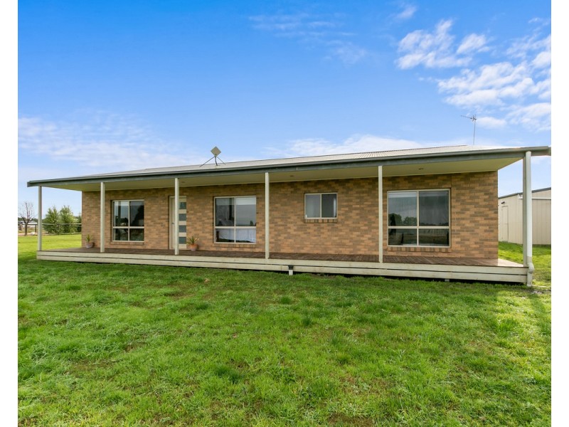 302 Falls Lane, Bundalaguah VIC 3851