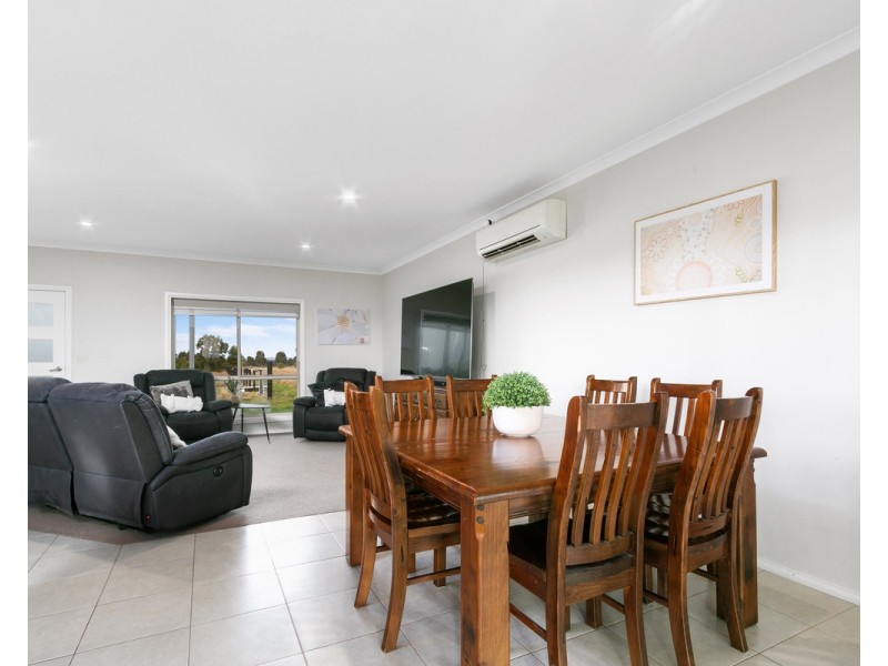 302 Falls Lane, Bundalaguah VIC 3851