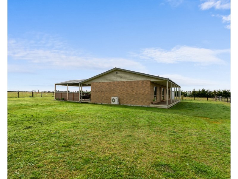 302 Falls Lane, Bundalaguah VIC 3851