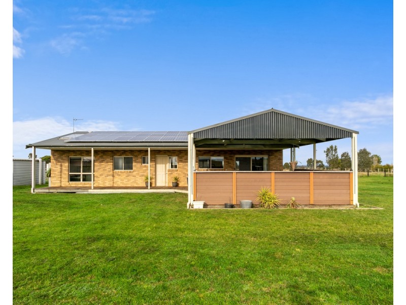 302 Falls Lane, Bundalaguah VIC 3851