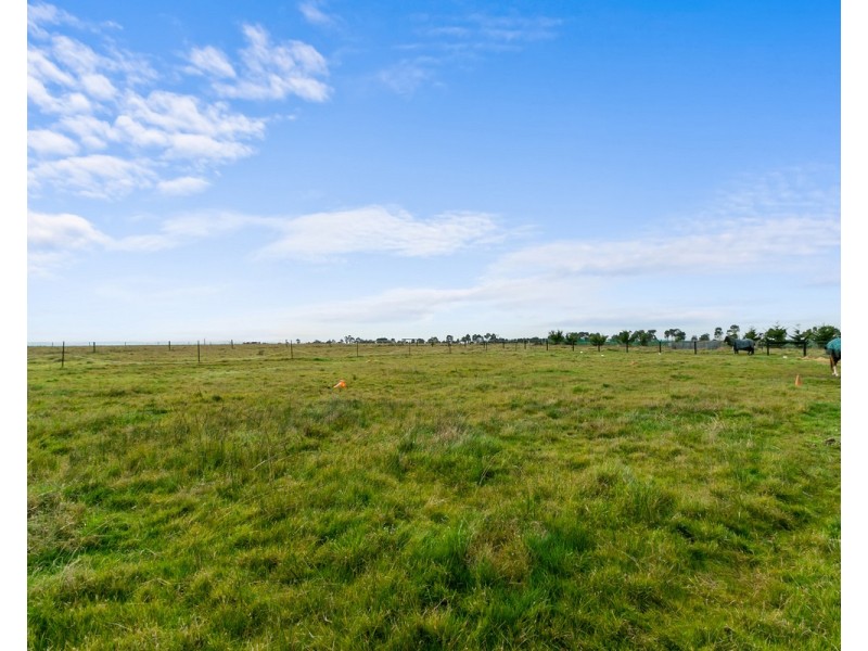 302 Falls Lane, Bundalaguah VIC 3851