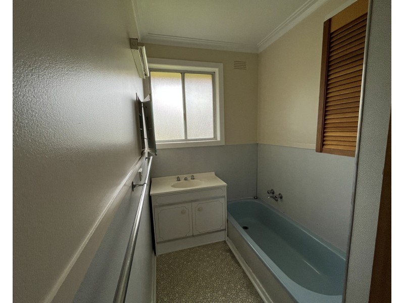 23 Charles Street, Maffra VIC 3860