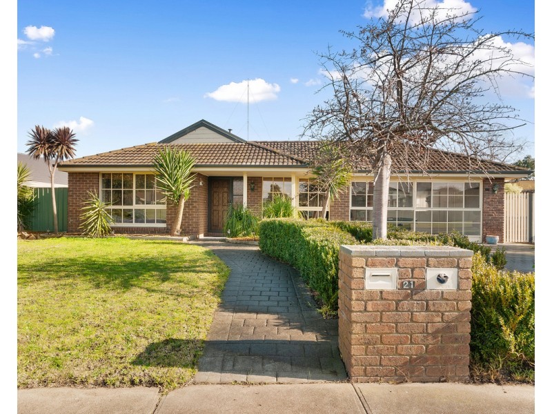 21 Wellington Drive, Sale VIC 3850