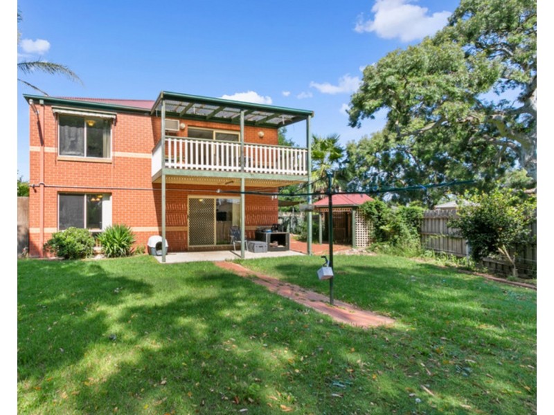 32 Mark Avenue, Sale VIC 3850