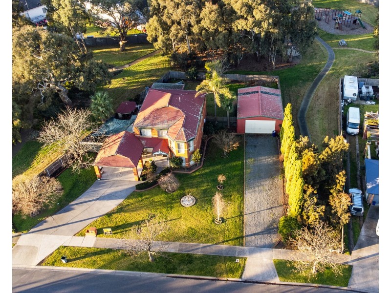 32 Mark Avenue, Sale VIC 3850