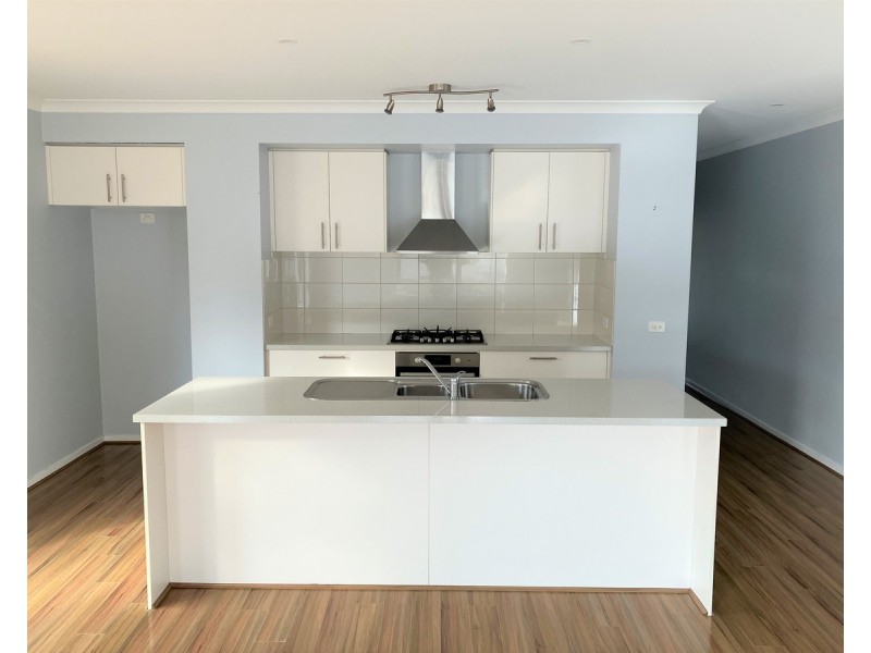 61 McFarlane Street, Stratford VIC 3862