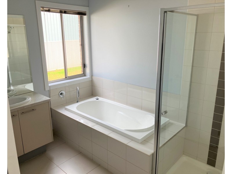 61 McFarlane Street, Stratford VIC 3862