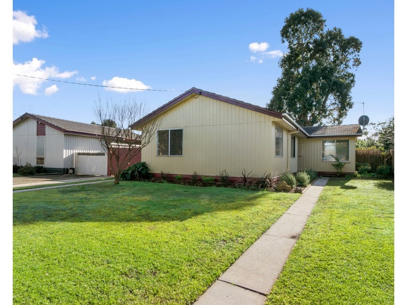 57 Jackson Avenue, Sale VIC 3850
