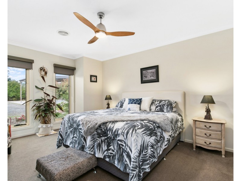 66 Boggy Creek Road, Longford VIC 3851