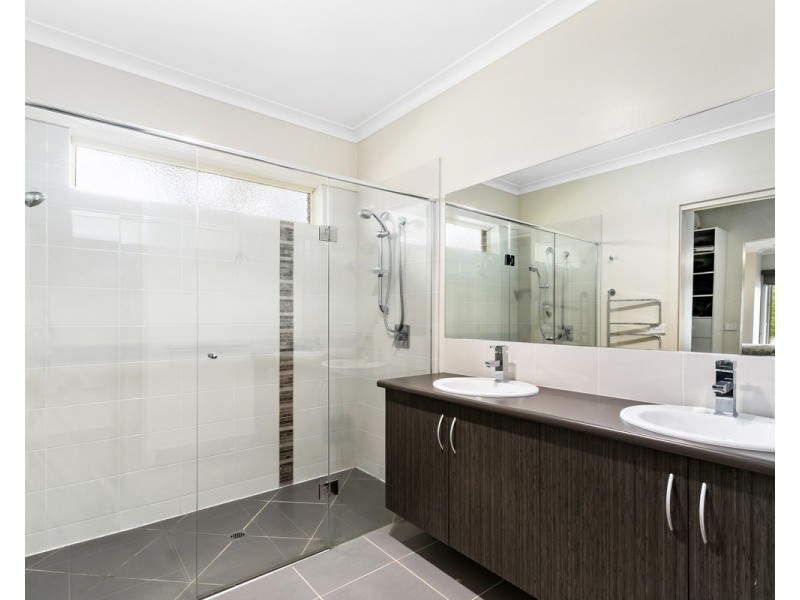 66 Boggy Creek Road, Longford VIC 3851