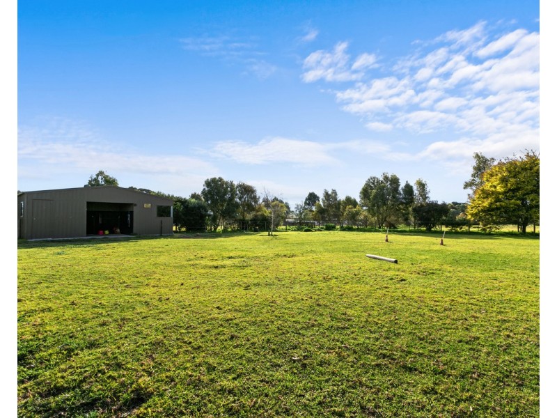 66 Boggy Creek Road, Longford VIC 3851
