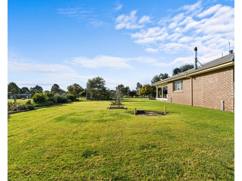 66 Boggy Creek Road, Longford VIC 3851