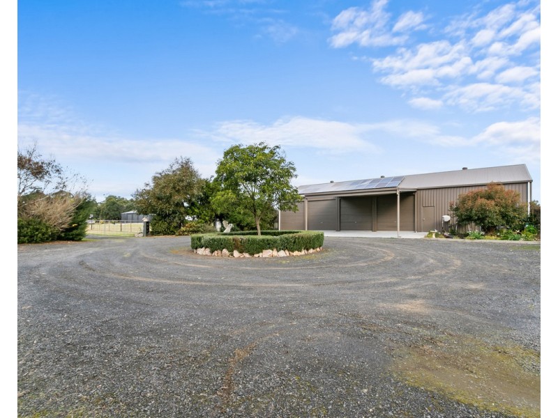 66 Boggy Creek Road, Longford VIC 3851