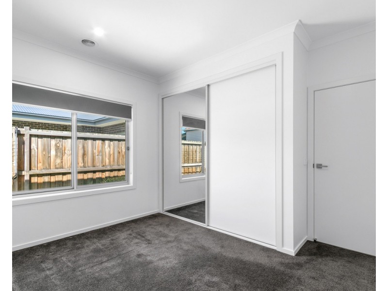 2 Lapwing Lane, Sale VIC 3850
