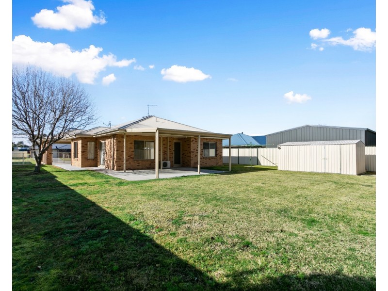 5 Kelly Court, Stratford VIC 3862