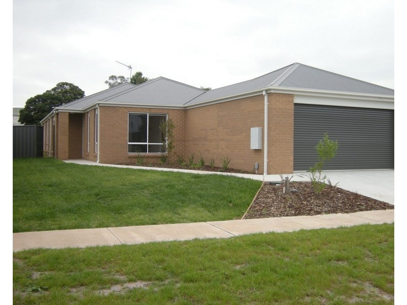 24 Glebe Drive, Sale VIC 3850