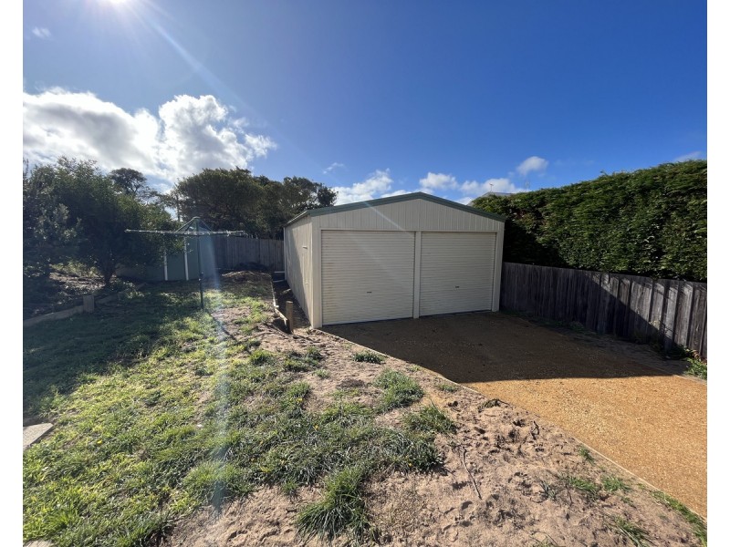 4 Rainbow Road, Golden Beach VIC 3851