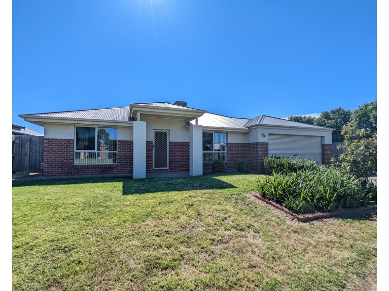 12 The Boulevard, Sale VIC 3850
