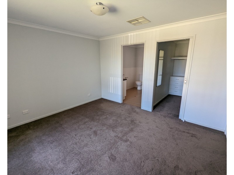 12 The Boulevard, Sale VIC 3850