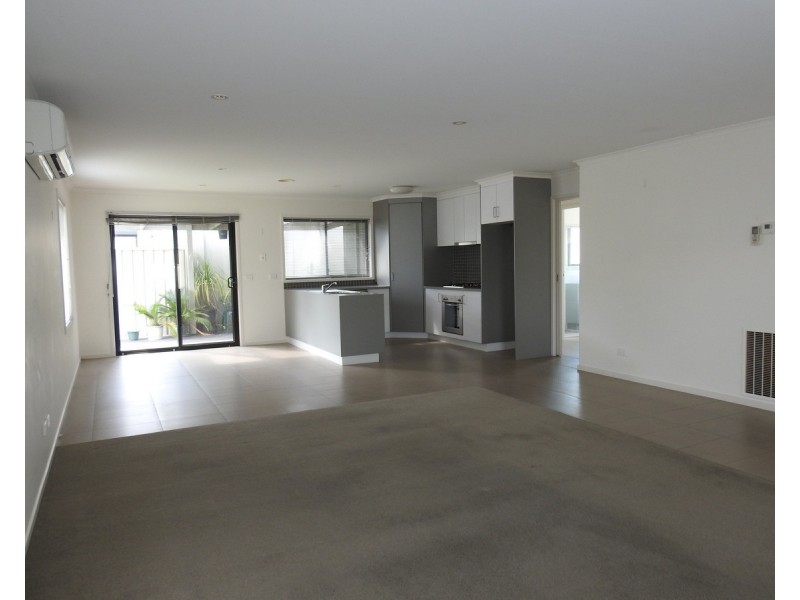 2/124 Market Street, Sale VIC 3850